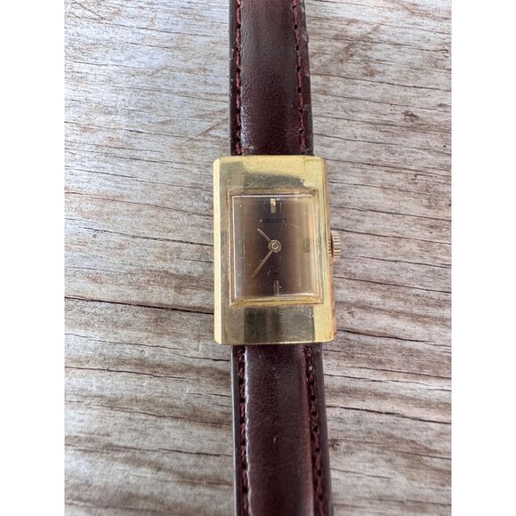 Vintage Seiko Quartz Rectangular Ladies Watch Brown Leather Strap Runs New Batte - Picture 1 of 8